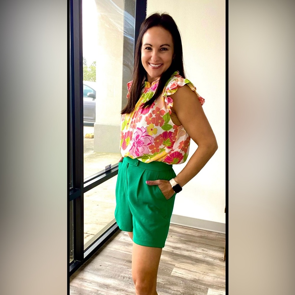 High waisted, fully lined polyester shorts